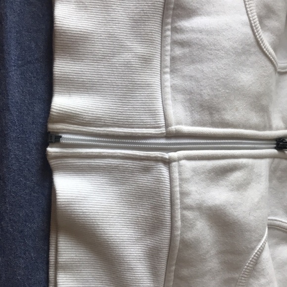 Lululemon Sweater - Picture 6 of 10